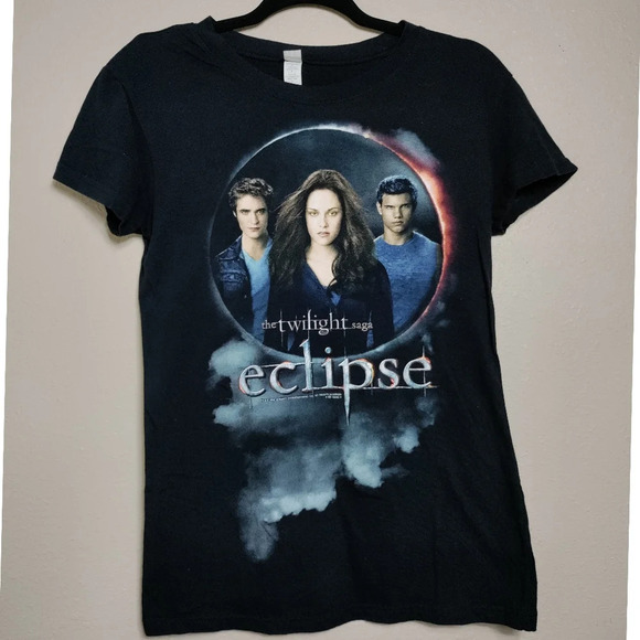 Vintage Tops - Y2K The Twilight Saga Eclipse Graphic Tshirt Size Large